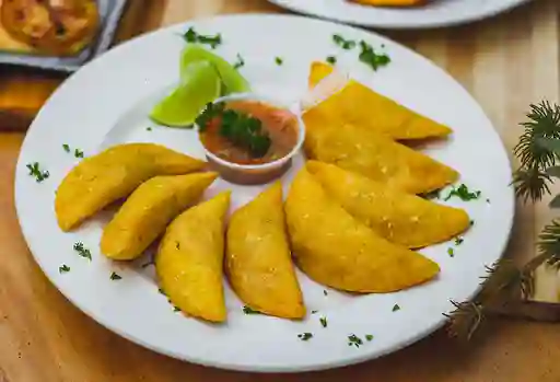 8 Empanadas