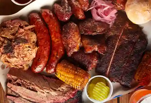 Picada Chorizo y Chicharrón