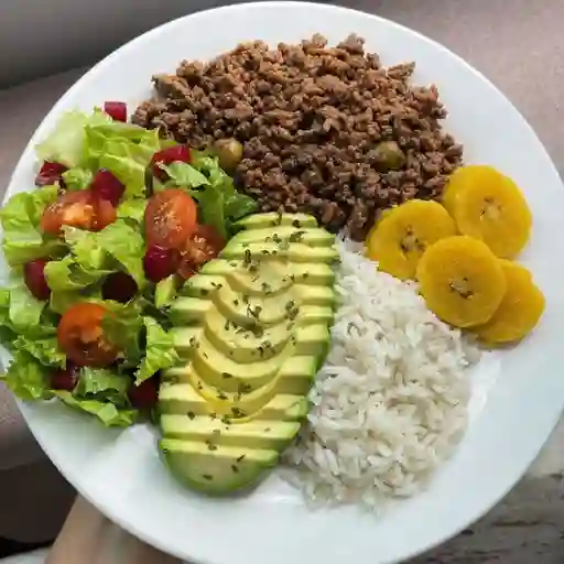 Almuerzo con Carne Molida