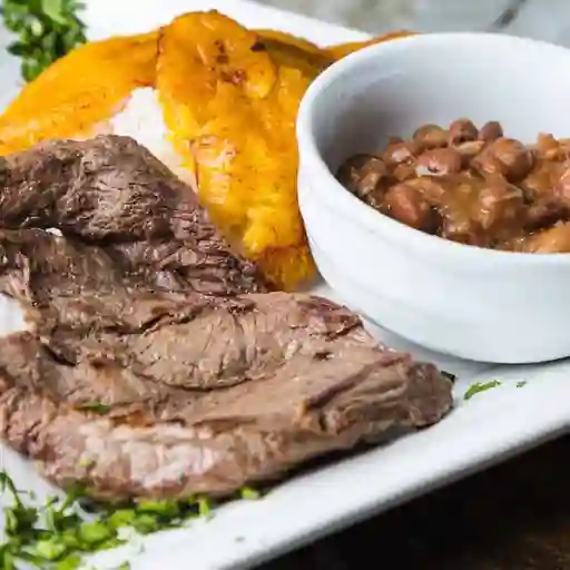 Almuerzo con Carne Asada