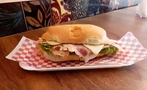 Sándwich Personal Mediano de Pavo