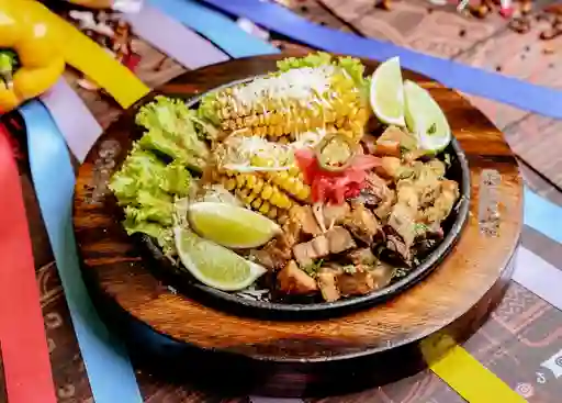 Chicharròn con Elote