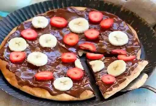 Pizza Banano Fresa Chocolate Porción