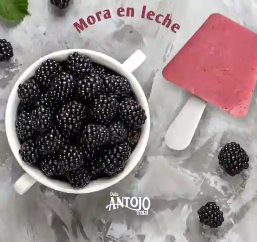 Helado de Mora en Leche