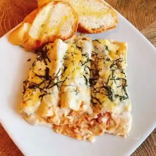 Cannelloni Maíz con Maduro y Tocineta