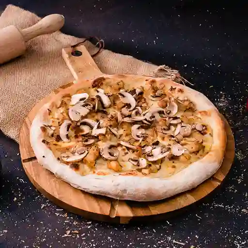 Pizza de Pollo y Champiñón