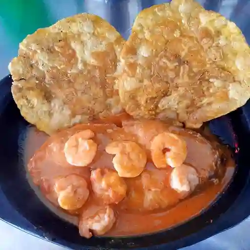 Bagre en Salsa de Camarones