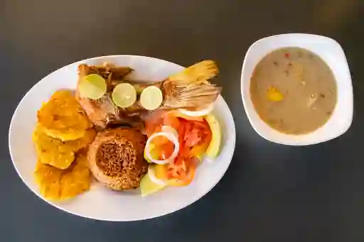 Bandeja con Robalo en Posta