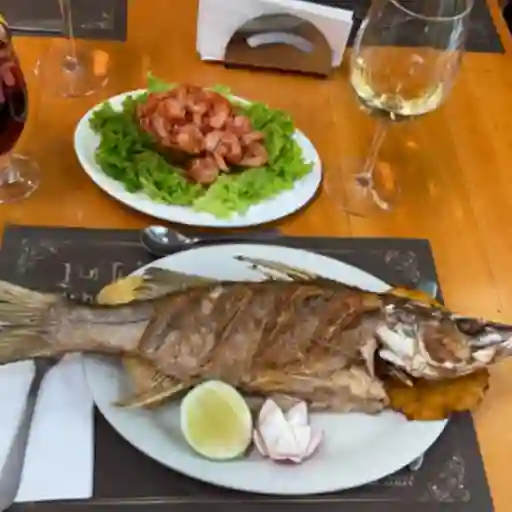 Bandeja con Filete de Robalo en Apanado