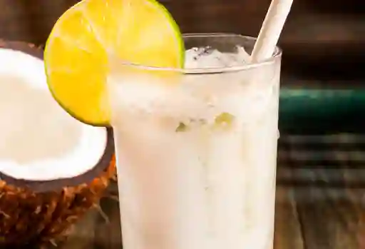 Limonada de Coco y Maracuyá 14 Oz