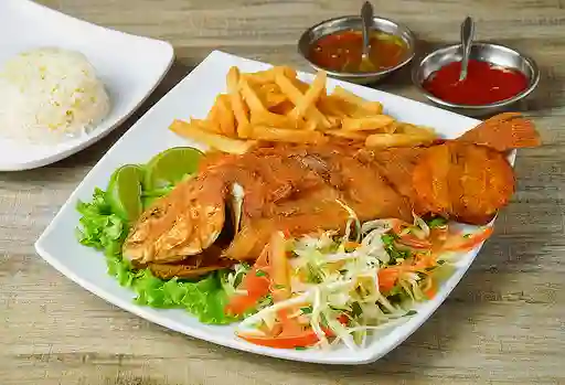 Super Almuerzo con Mojarra Frita