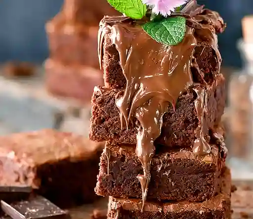 Brownie con Salsa de Chocolate