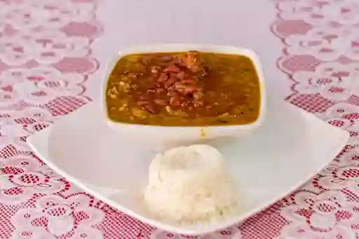 Frijolada con Pata de Cerdo