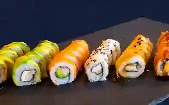 Sushi 30 Bocados + Gaseosa 1L