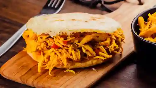 Arepa de Carne Mechada