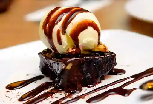 Brownie con Helado