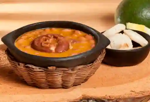 Sancocho de Frijol con Patica de Cerdo