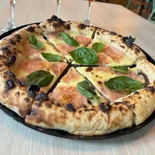 Pizza Bianca de Jamón y Queso