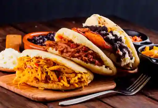 Combo Arepa Pollo