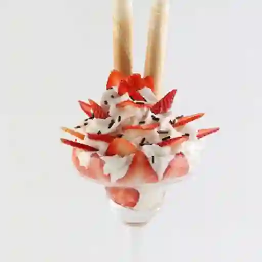 Cráter de Fresas con Crema