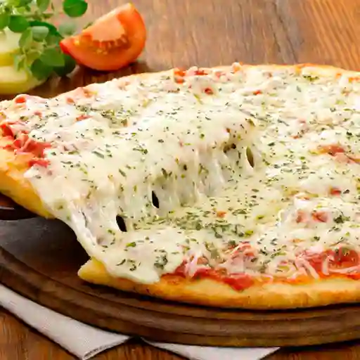 Pizza Cuatro Quesos Pequeña