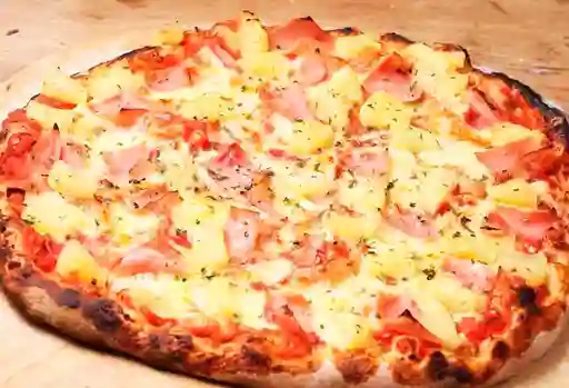 Pizza Piña y Tocineta