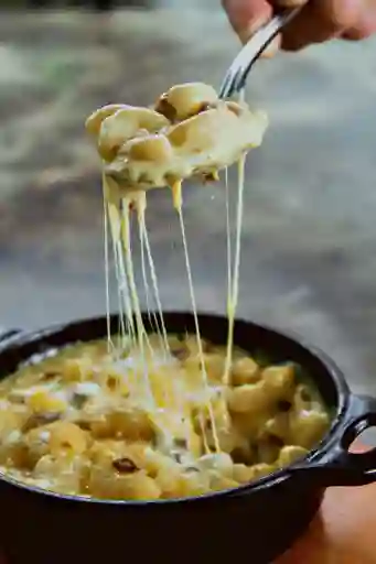 Mac y Cheese