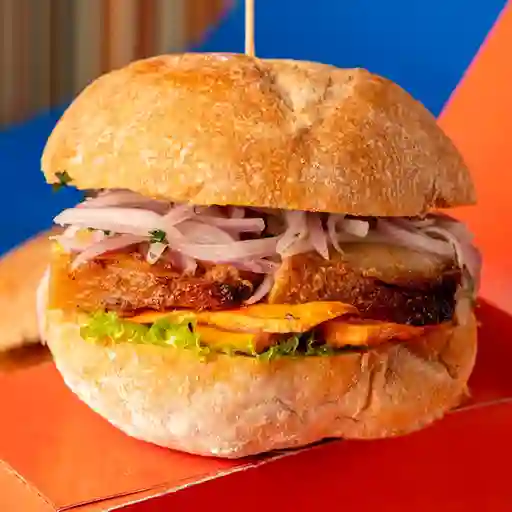 Sándwich de Chicharrón