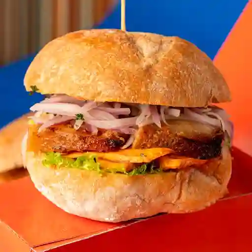 Combo Sándwich de Chicharrón