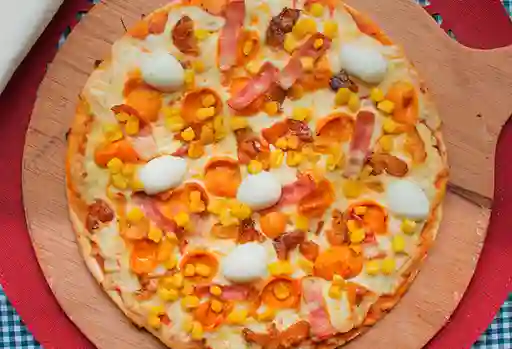 Pizza Mediana de Maíz y Tocineta