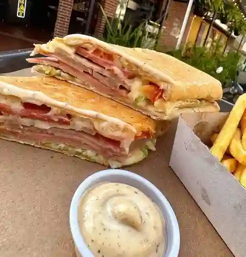 Cubano Jamón y Queso.