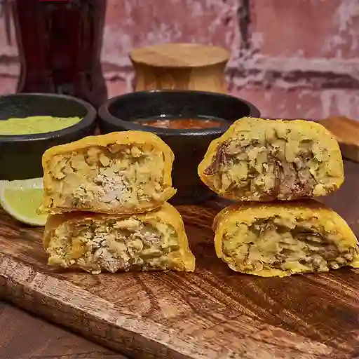 Empanda de Papa y Carne