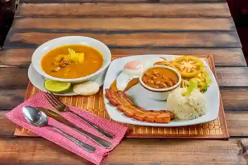 Bandeja de Chicharrón