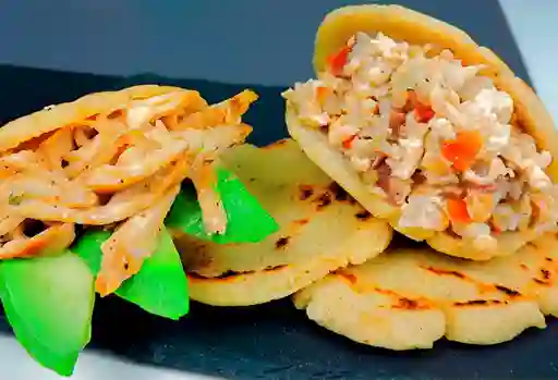 Arepa de Pollo y Queso