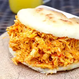 Arepa con Todo