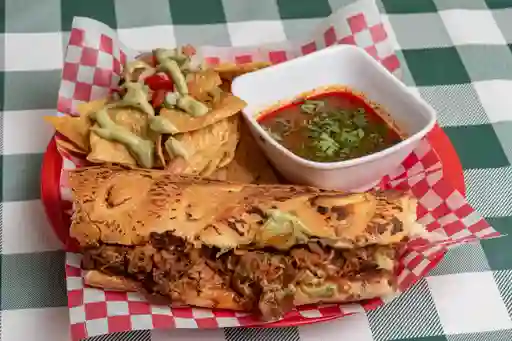 Tortas Mexicanas (Birria, Pibil y Pollo)