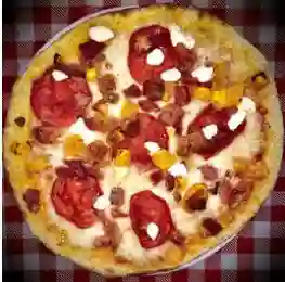 Combo Pizza Bichofue Carnívoro