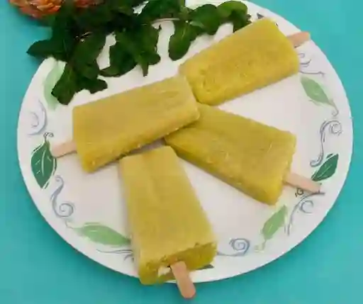 Paleta de Piña Hierbabuena