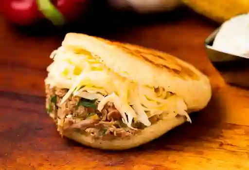 Arepa de Pollo y Champiñones