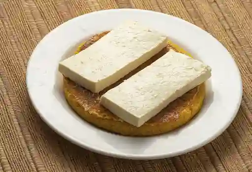 Arepa con Queso Cuajada