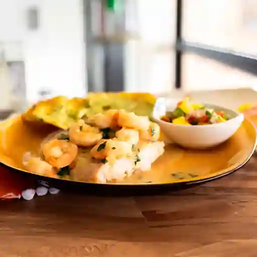 Filete de Tilapia con Camarones