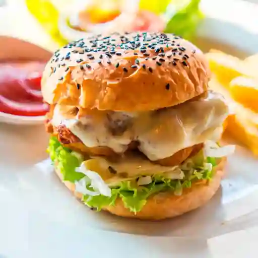 Burguer Pollo con Champiñón y Tocineta