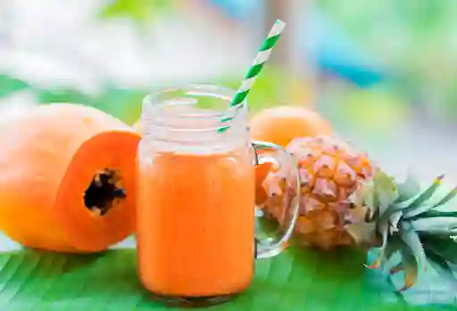 Batido con Piña, Naranja y Papaya