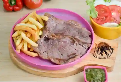 Churrasco con Papas y Ensalada