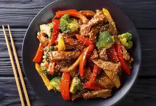 Wok de Arroz O Pasta, Lomo y Verduras