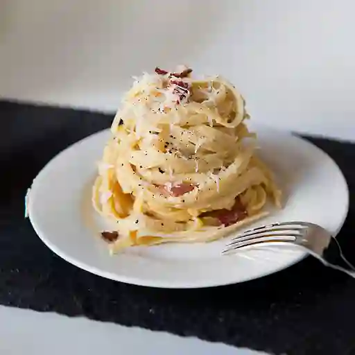 Spagueti Carbonara con Pechuga