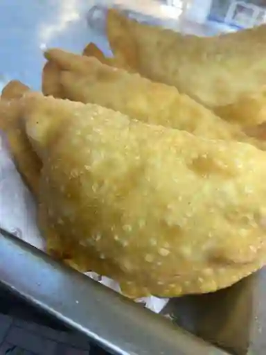 Empanada Tocineta con Queso