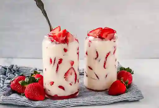 Combo Fresas, Crema y Chocolate Mediana