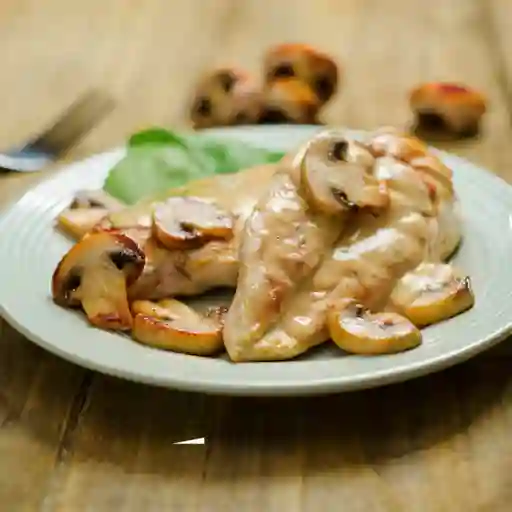 Pechuga en Salsa de Champiñones