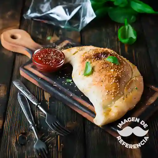 Calzone Pepperoni Tres Quesos